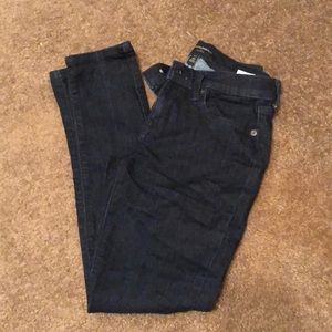 Dark blue skinner jean